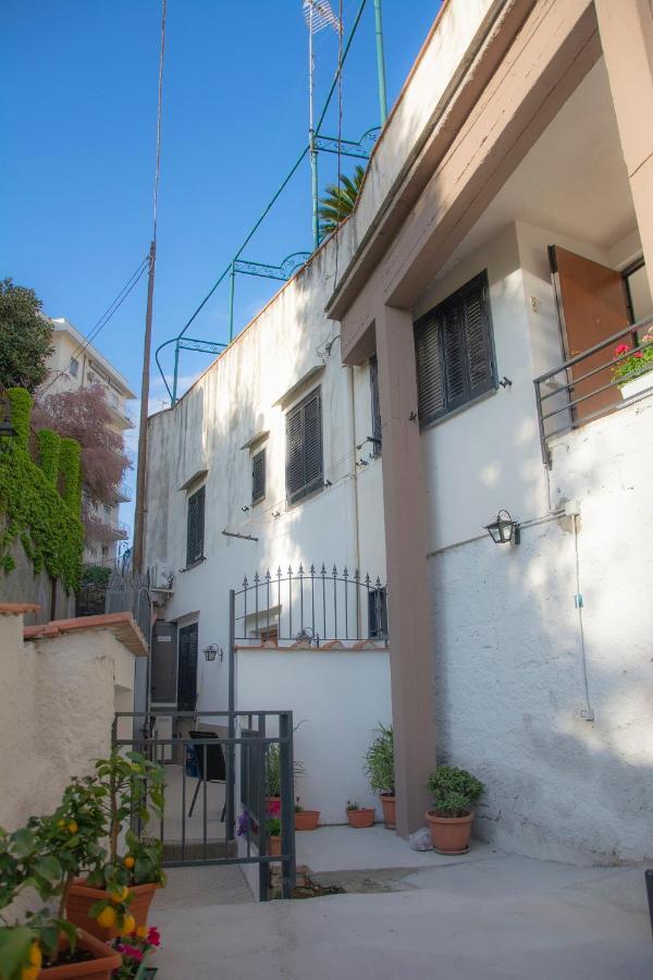 Quintessenza - Sorrento Coast Rentroom Vico Equense Ngoại thất bức ảnh